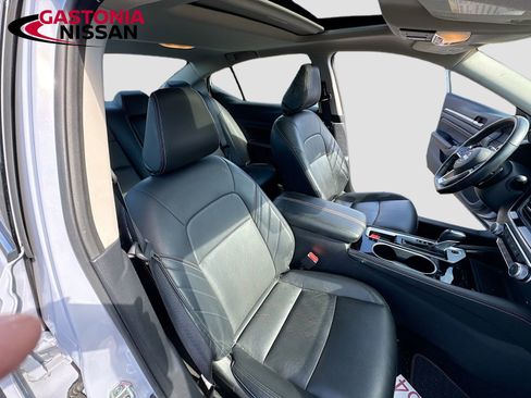 Used 2023 Nissan Altima 2.5 SR w/ SR Premium Package image 35