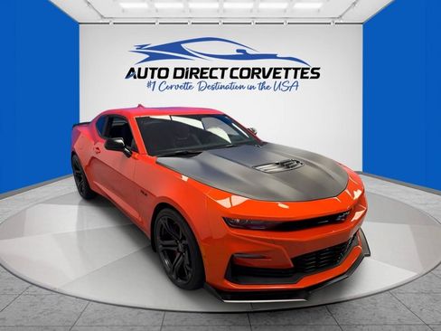 Used 2021 Chevrolet Camaro SS RWD image 5