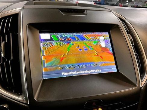 Used 2020 Ford Edge SEL image 14