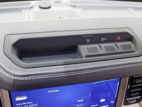 Used 2025 Ford Bronco Outer Banks AWD/4WD image 17