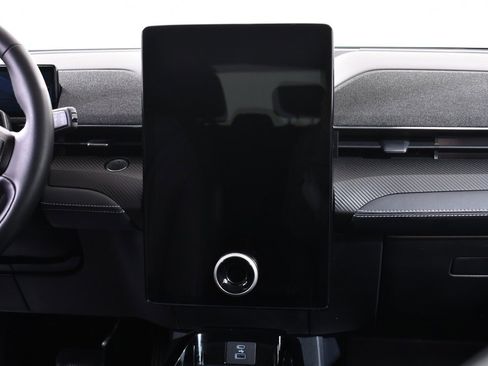 Used 2022 Ford Mustang Mach-E Premium image 9