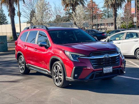 Used 2023 Subaru Ascent Limited w/ Technology Package image 5