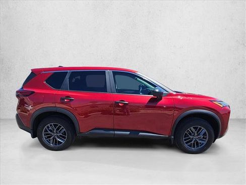 Used 2023 Nissan Rogue S FWD image 4