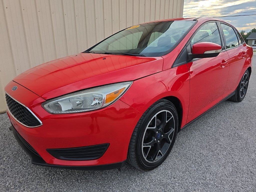 Used 2015 Ford Focus SE FWD image 11