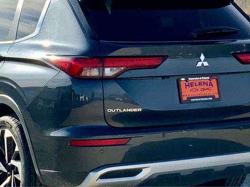 Used 2024 Mitsubishi Outlander SE image 15