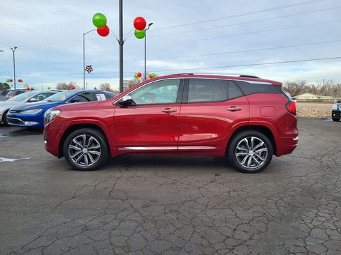 Used 2020 GMC Terrain Denali w/ Denali Premium Package image 4