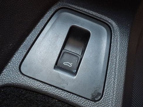 Used 2022 Volkswagen Tiguan SE R-Line AWD/4WD image 24