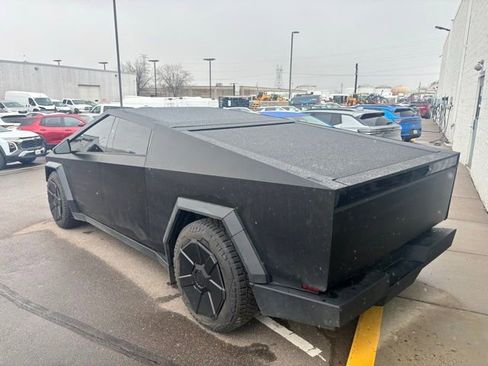 Used 2024 Tesla Cybertruck AWD Crew Cab image 2