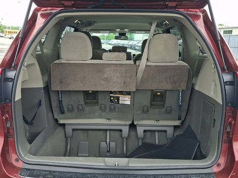 Used 2019 Toyota Sienna LE FWD image 29