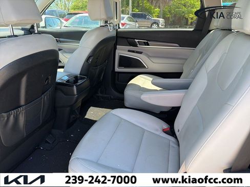 Used 2022 Kia Telluride S image 5