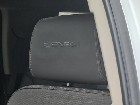 Used 2015 GMC Yukon Denali w/ Premium Package image 72