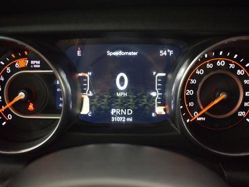 Used 2021 Jeep Wrangler Unlimited Sahara image 20