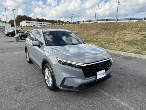 Certified 2023 Honda CR-V EX-L image 3