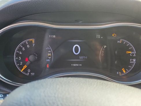 Used 2017 Jeep Grand Cherokee Limited image 20