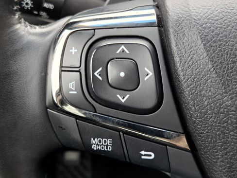 Used 2018 Toyota Avalon Limited image 26