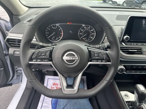 Used 2024 Nissan Altima 2.5 SR image 16