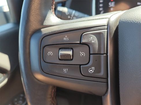 Used 2024 GMC Sierra 2500 AT4X w/ AT4X AEV Edition image 3