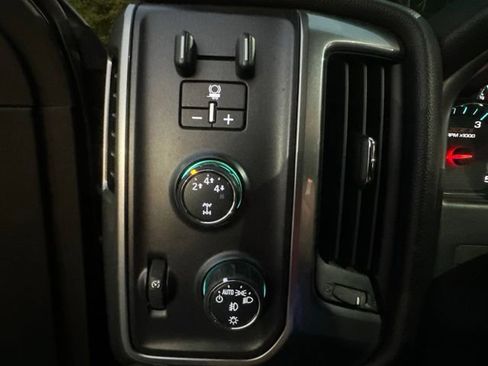 Used 2016 Chevrolet Silverado 2500 LT w/ LT Convenience Package AWD/4WD image 22