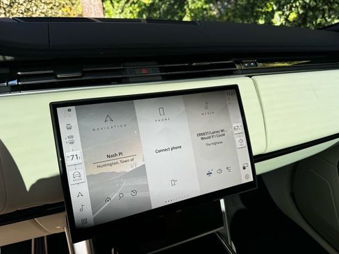 New 2025 Land Rover Range Rover SE image 10