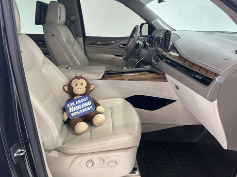 Used 2021 Cadillac Escalade ESV Premium Luxury Platinum image 26