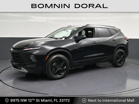 Used 2024 Chevrolet Blazer LT w/ Midnight/Sport Edition FWD image 1