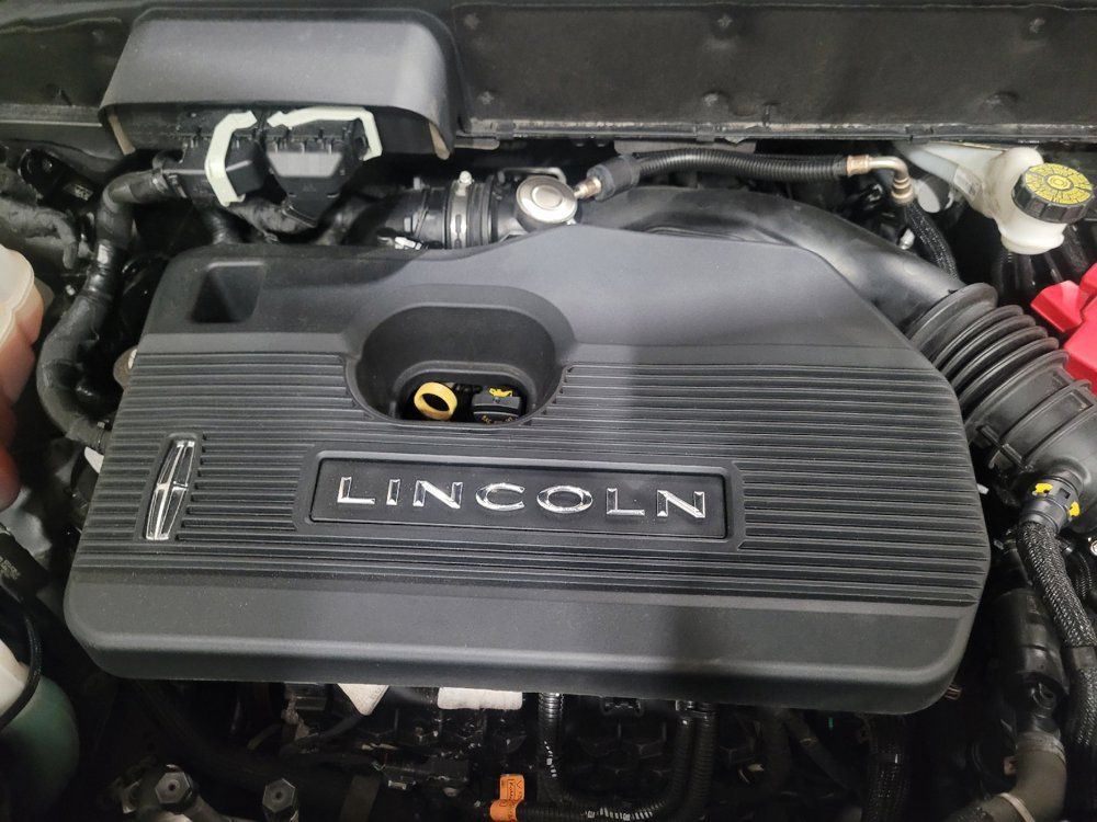Used 2019 Lincoln Nautilus Premier AWD/4WD image 30
