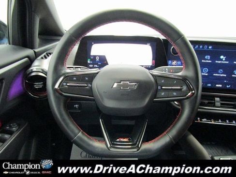 Certified 2025 Chevrolet Equinox EV RS image 30