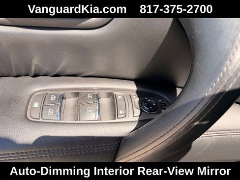 Used 2022 Nissan Armada SV w/ SV Appearance Package RWD image 17