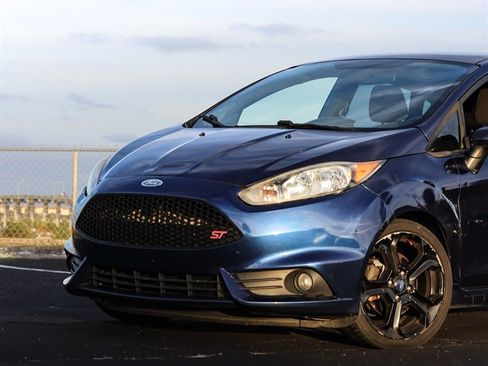 Used 2016 Ford Fiesta ST image 7