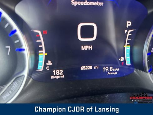 Used 2024 Chrysler Pacifica Touring-L image 28