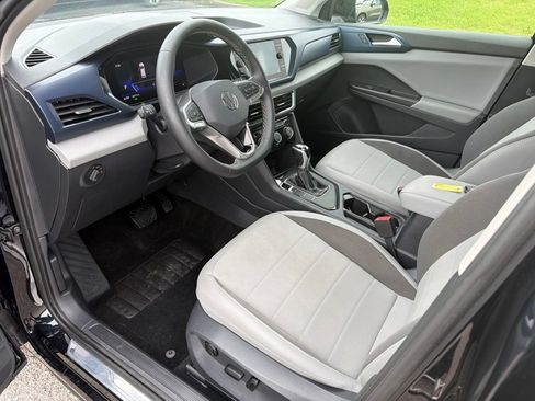 Used 2023 Volkswagen Taos SE FWD image 13