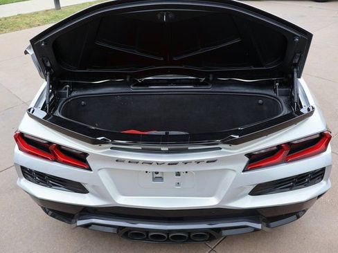 Used 2024 Chevrolet Corvette Z06 RWD image 11
