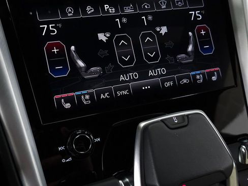 Used 2021 Lamborghini Urus image 38