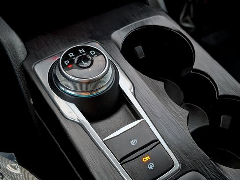 Certified 2022 Ford Escape SE w/ Cold Weather Package image 16