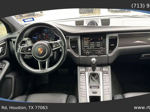 Used 2015 Porsche Macan Turbo AWD/4WD image 37