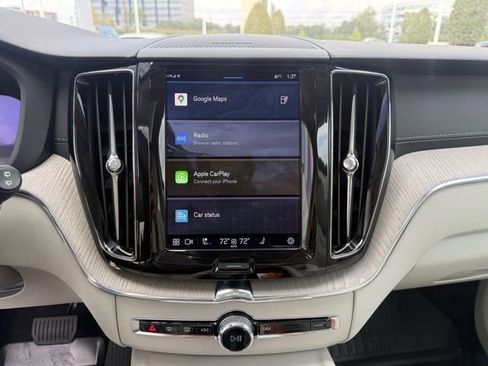 Certified 2023 Volvo XC60 T8 Ultimate w/ Climate Package image 22