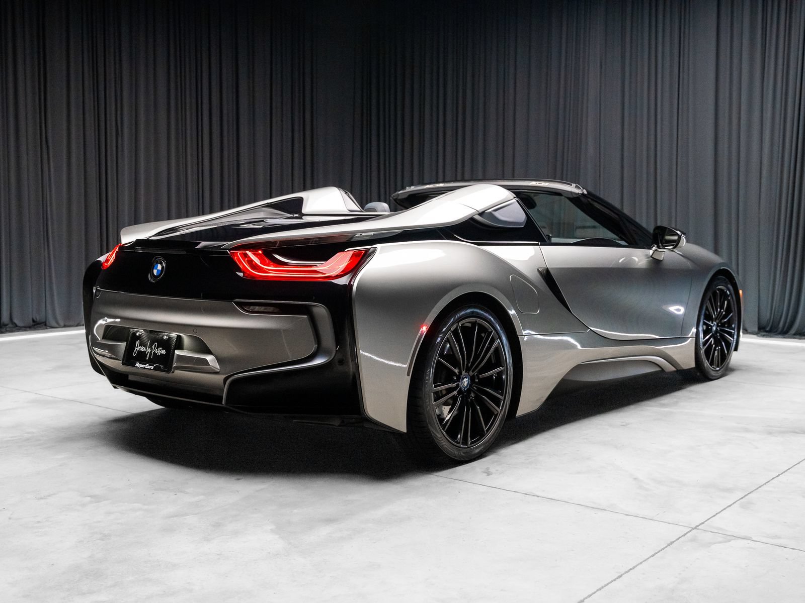 Used 2019 BMW i8 Roadster AWD/4WD image 15