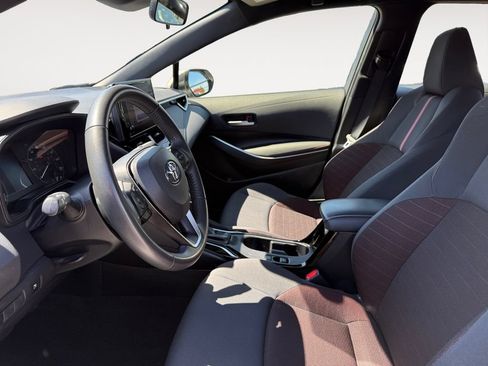 Certified 2025 Toyota Corolla SE FWD image 9