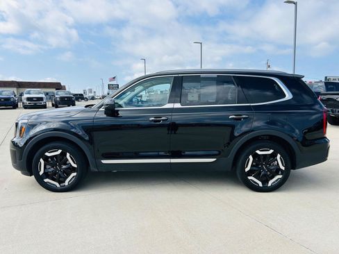 Used 2025 Kia Telluride S FWD image 38