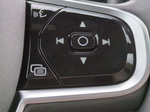 New 2026 Volvo XC60 B5 Core w/ Climate Package image 25