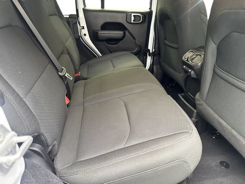 Used 2023 Jeep Wrangler Unlimited AWD/4WD image 41