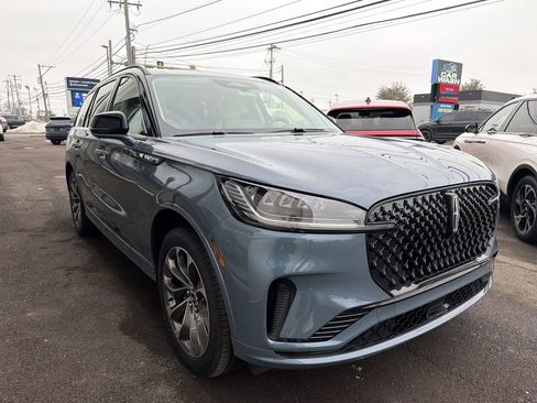 New 2026 Lincoln Aviator AWD image 4