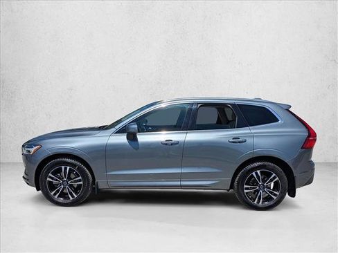 Used 2021 Volvo XC60 T5 Momentum w/ Premium Package FWD image 9
