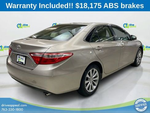 Used 2015 Toyota Camry XLE image 5