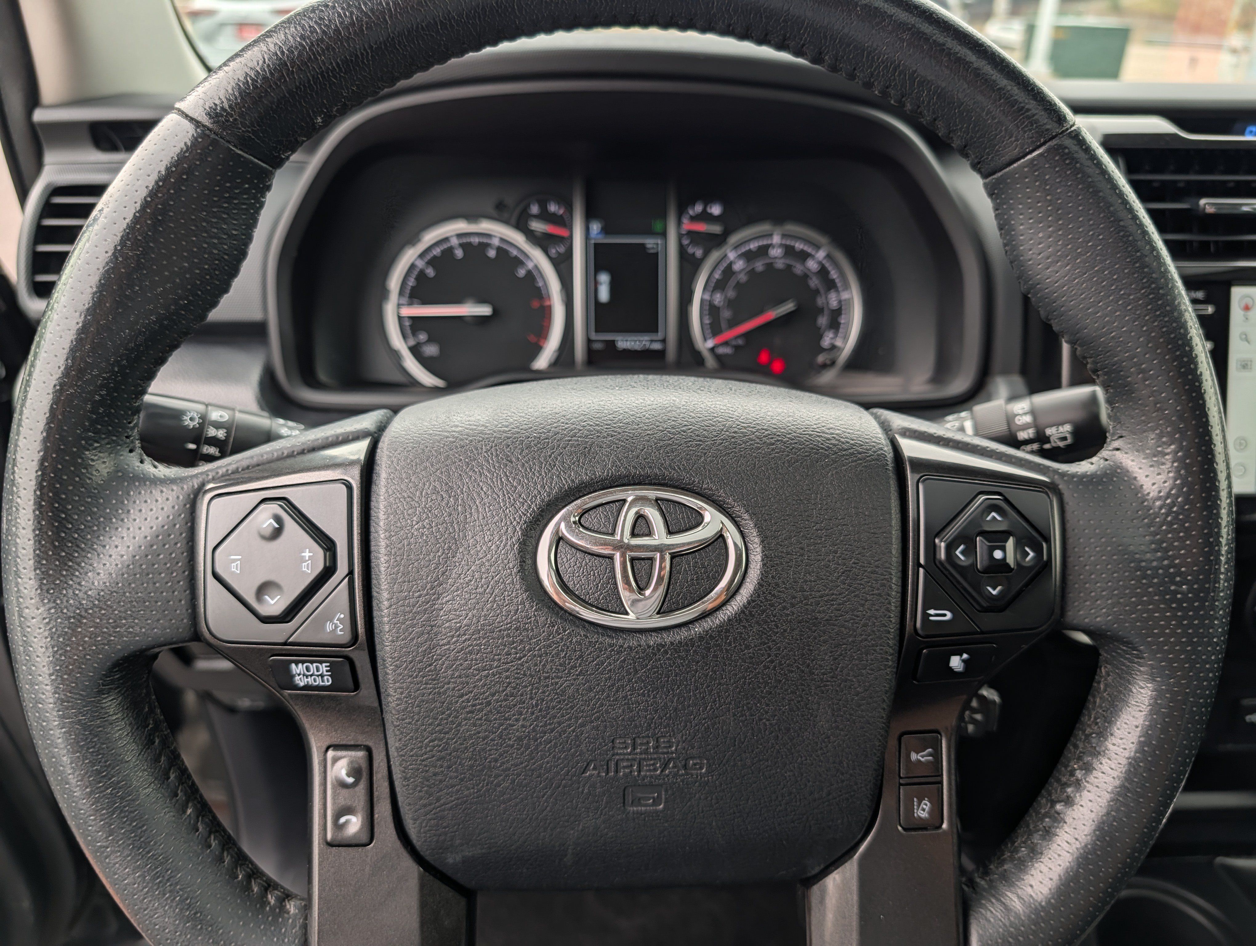 Certified 2022 Toyota 4Runner TRD Off-Road Premium AWD/4WD image 25