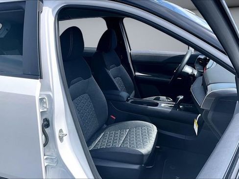 New 2026 Nissan Kicks SV FWD image 9