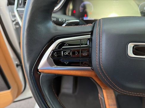 Used 2021 Jeep Grand Cherokee L Summit image 18