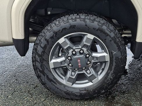 New 2026 GMC Sierra 2500 SLE w/ SLE Value Package; AWD/4WD image 5