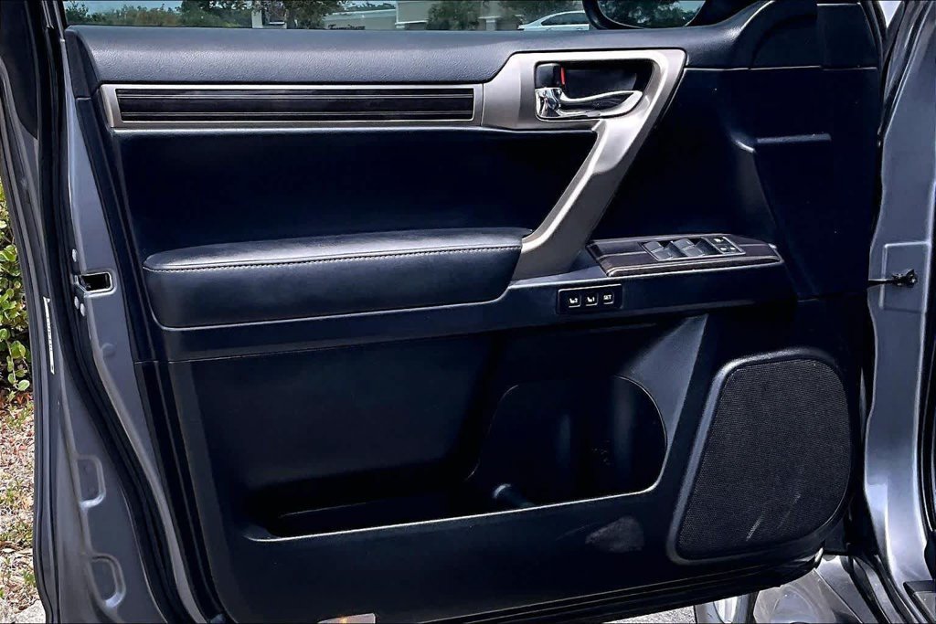 Used 2021 Lexus GX 460 Premium AWD/4WD image 25