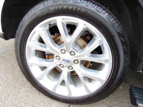 Used 2018 Ford Expedition Limited w/ Equipment Group 302A image 59